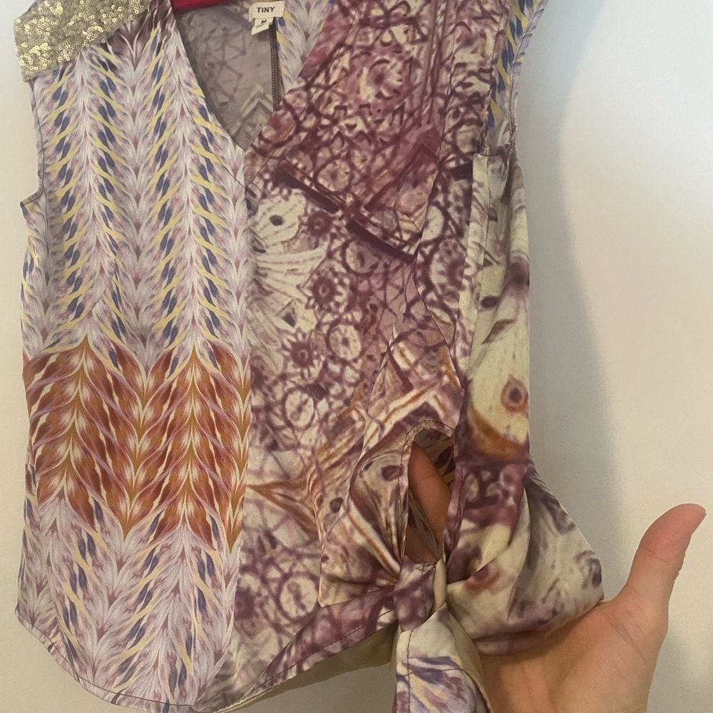 TINY Women's Elegant Purple and Gold Blouse - Picture 6 of 8